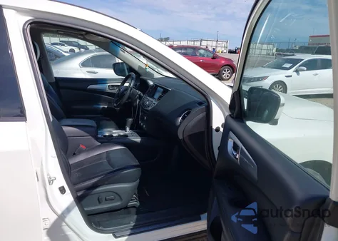 2017 Nissan Pathfinder Sl z USA, uszkodzony, nr VIN 5N1DR2MN0HC908933